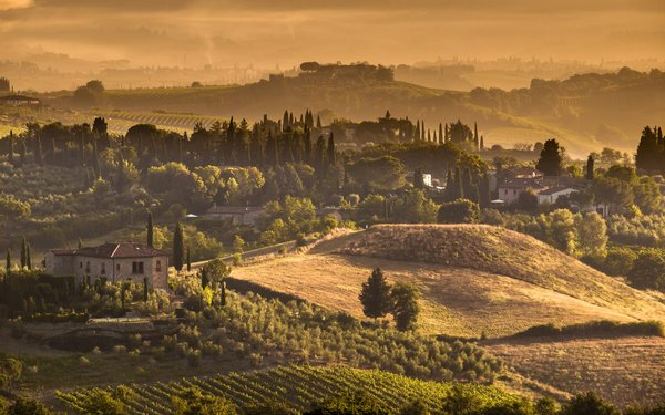 Comment choisir une location de vacances en Toscane avec des cours de cuisine et des visites de sites historiques?